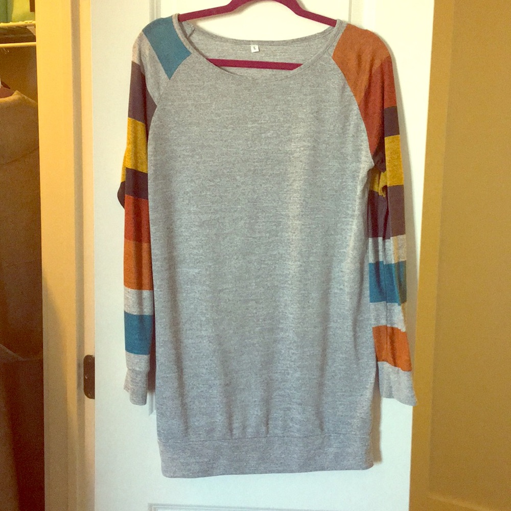 COZY RETRO SWEATSHIRT